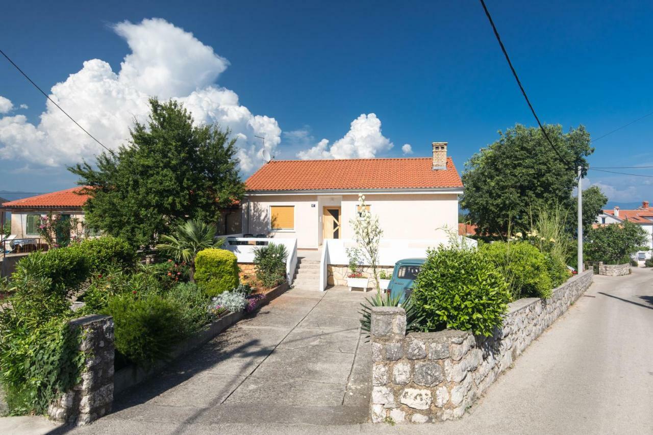 Apartment Adrijana Vrbnik Exterior photo